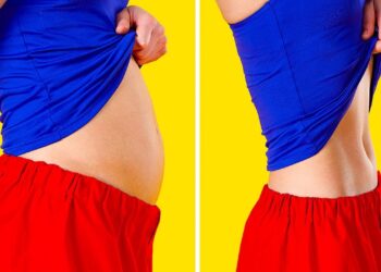 15 Yoga Poses That'll Make Your Stomach Flat